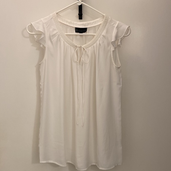 Bobeau – Aviana Flutter Sleeve Tank Top in Ivory - Picture 2 of 4